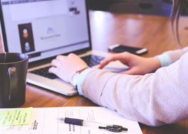 使用脈沖激光清洗機需要注意什么？